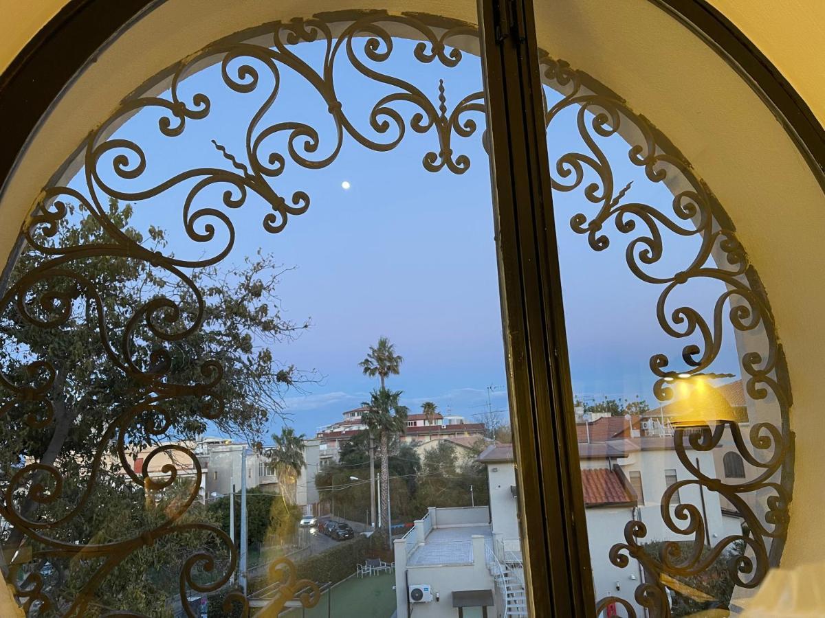 John Sea Suites Giardini Naxos Exteriér fotografie