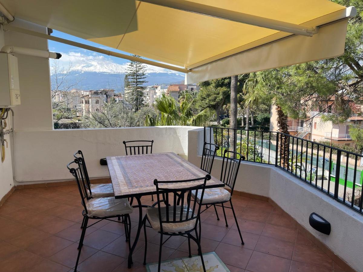 John Sea Suites Giardini Naxos Exteriér fotografie