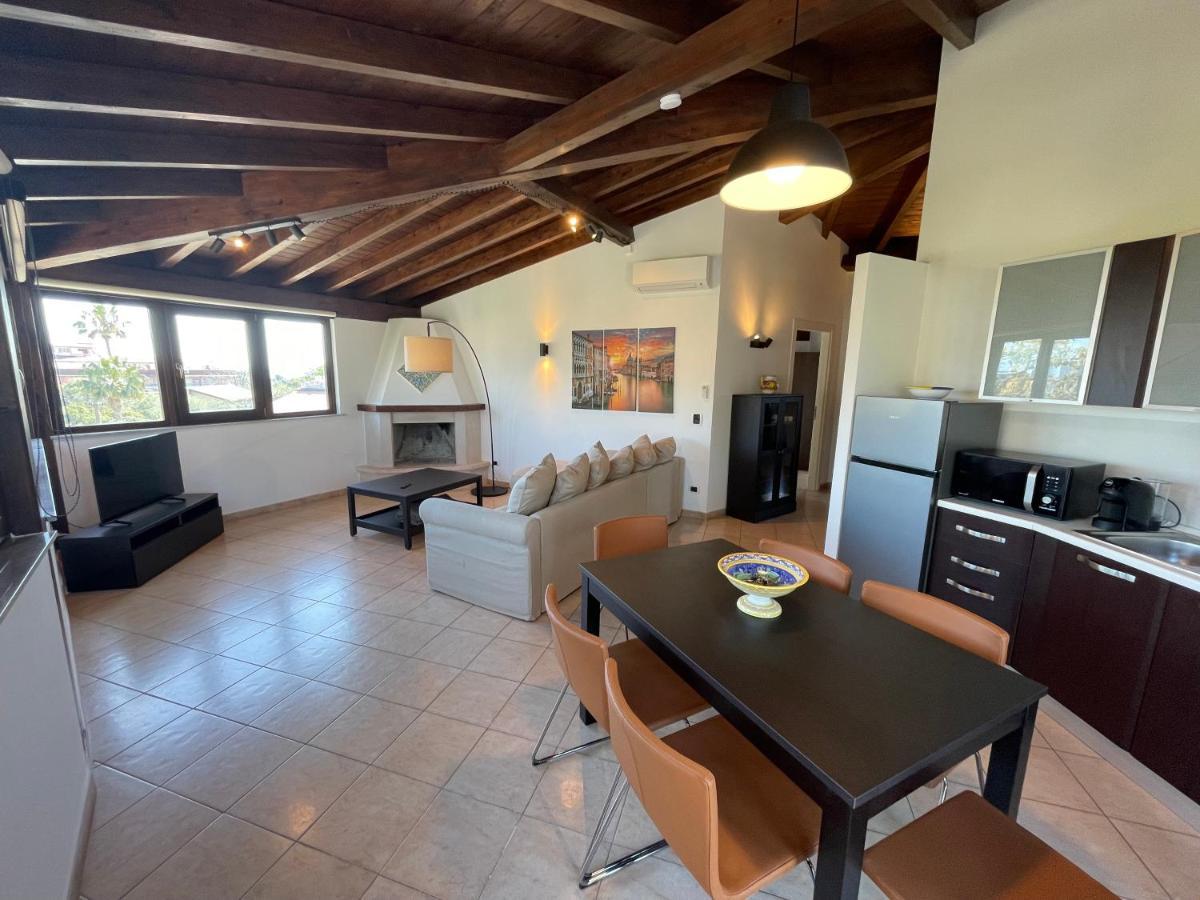 John Sea Suites Giardini Naxos Exteriér fotografie