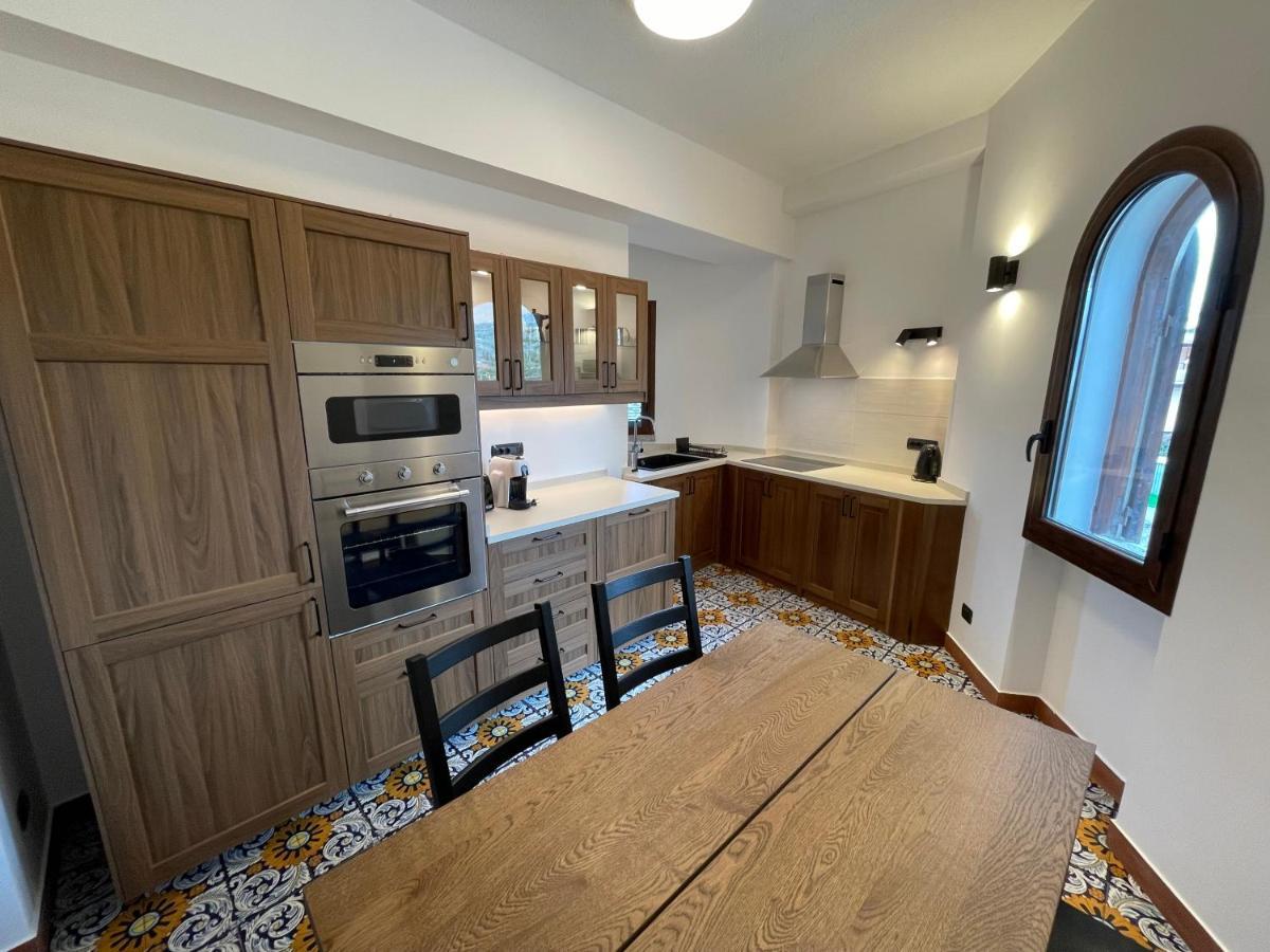 John Sea Suites Giardini Naxos Exteriér fotografie