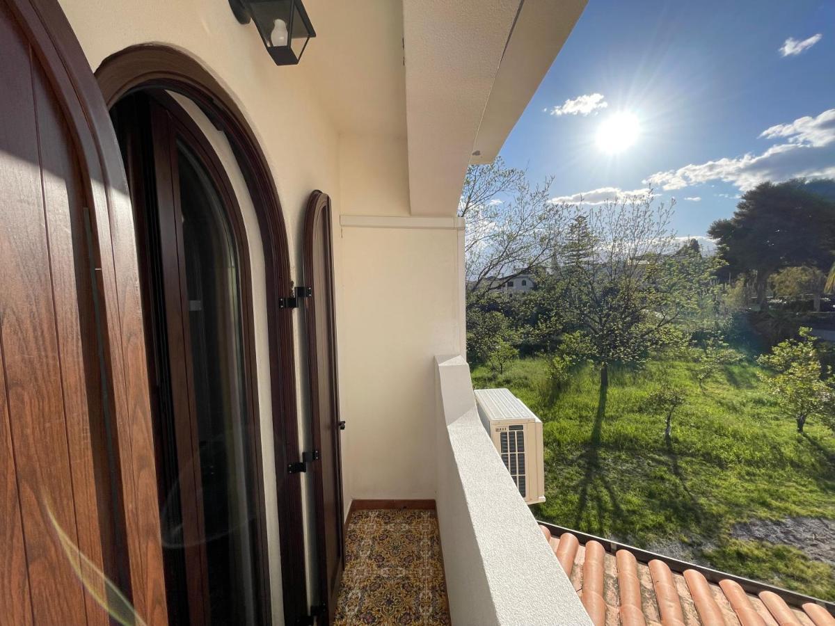 John Sea Suites Giardini Naxos Exteriér fotografie