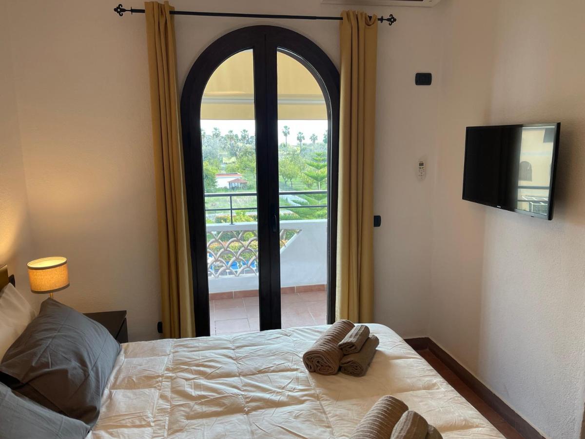 John Sea Suites Giardini Naxos Exteriér fotografie