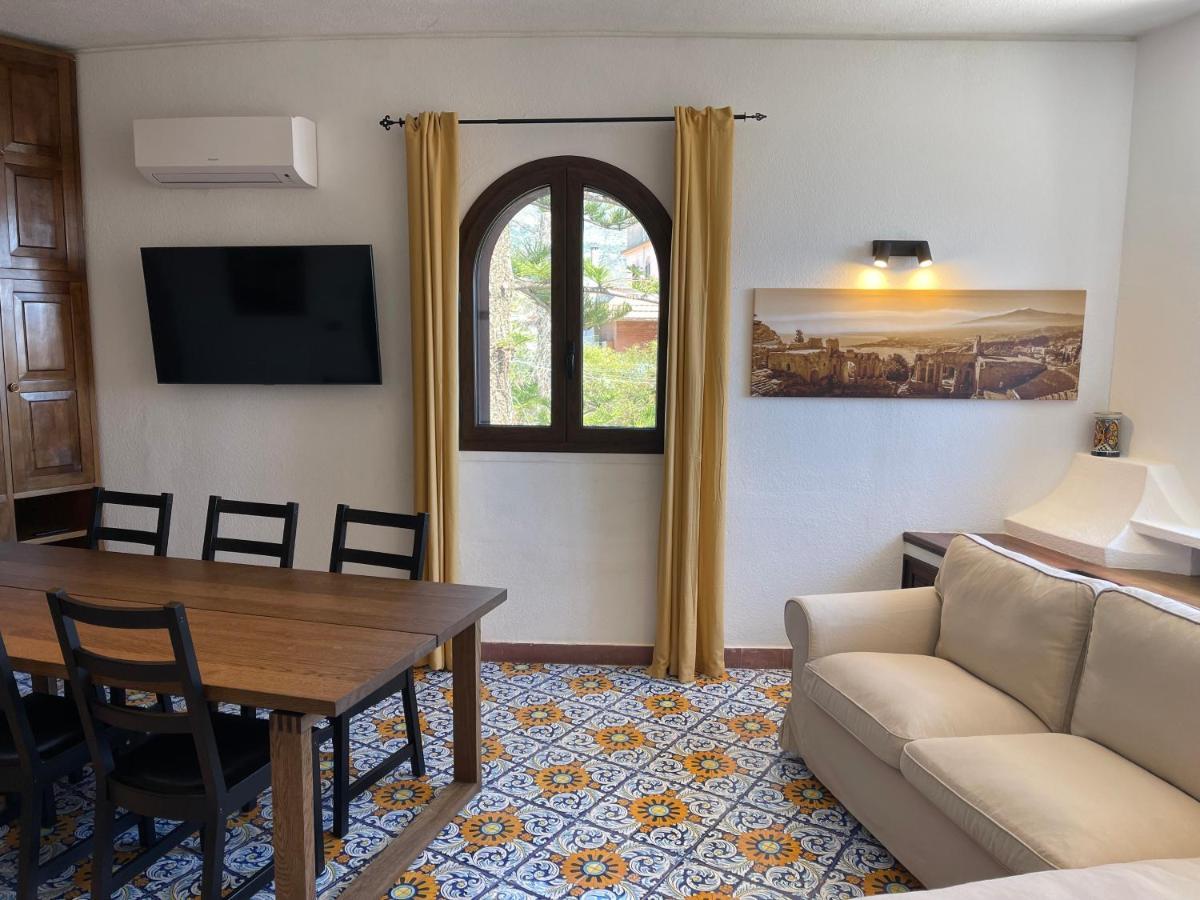 John Sea Suites Giardini Naxos Exteriér fotografie