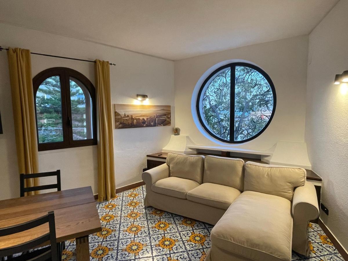 John Sea Suites Giardini Naxos Exteriér fotografie