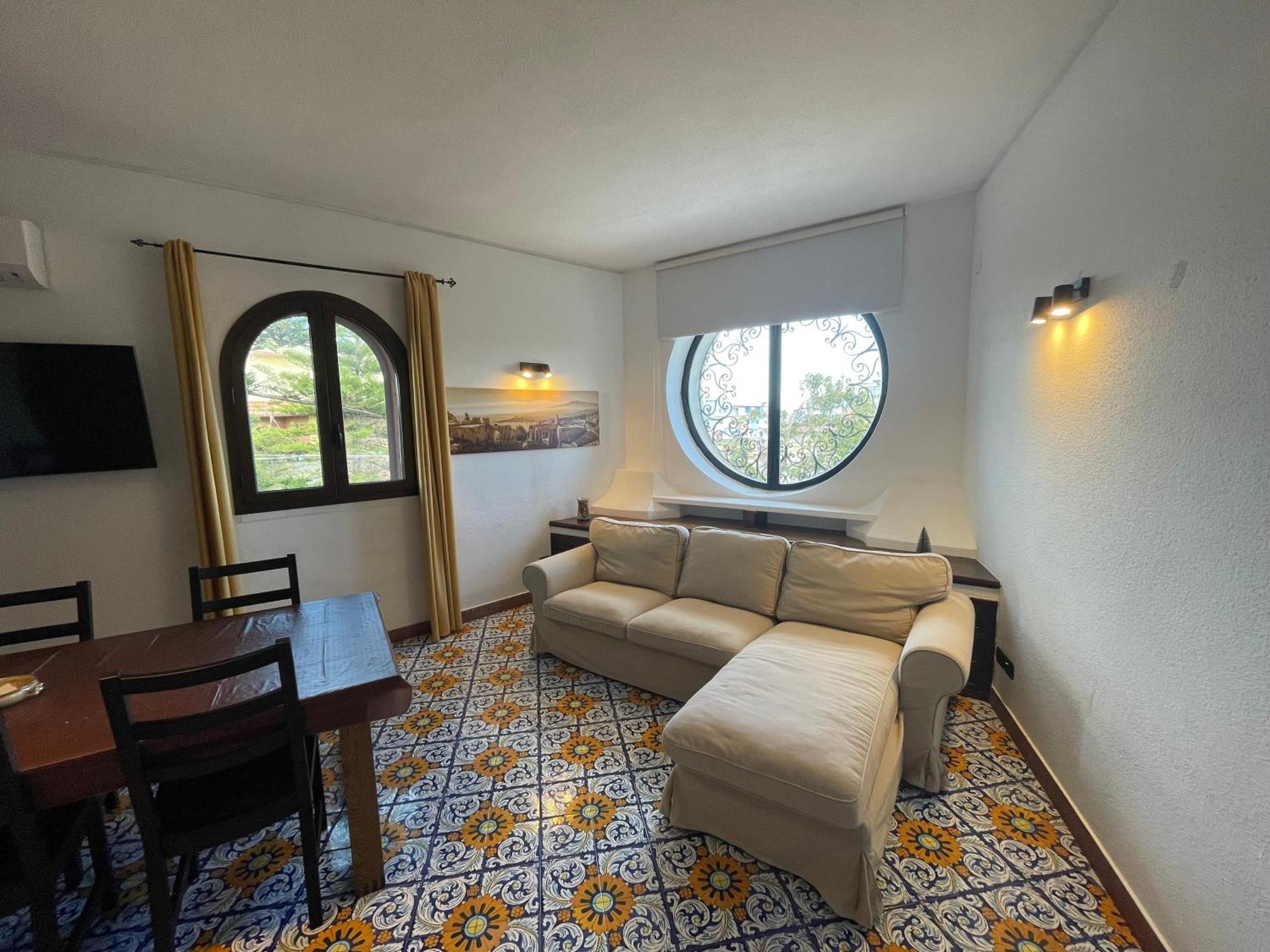 John Sea Suites Giardini Naxos Exteriér fotografie