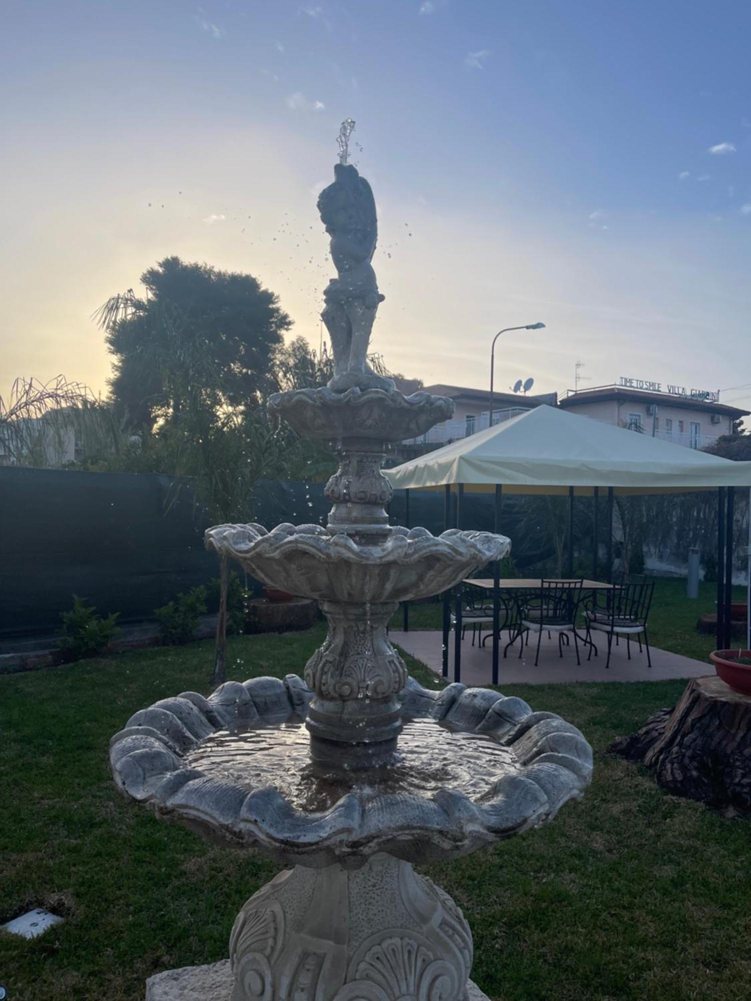 John Sea Suites Giardini Naxos Exteriér fotografie